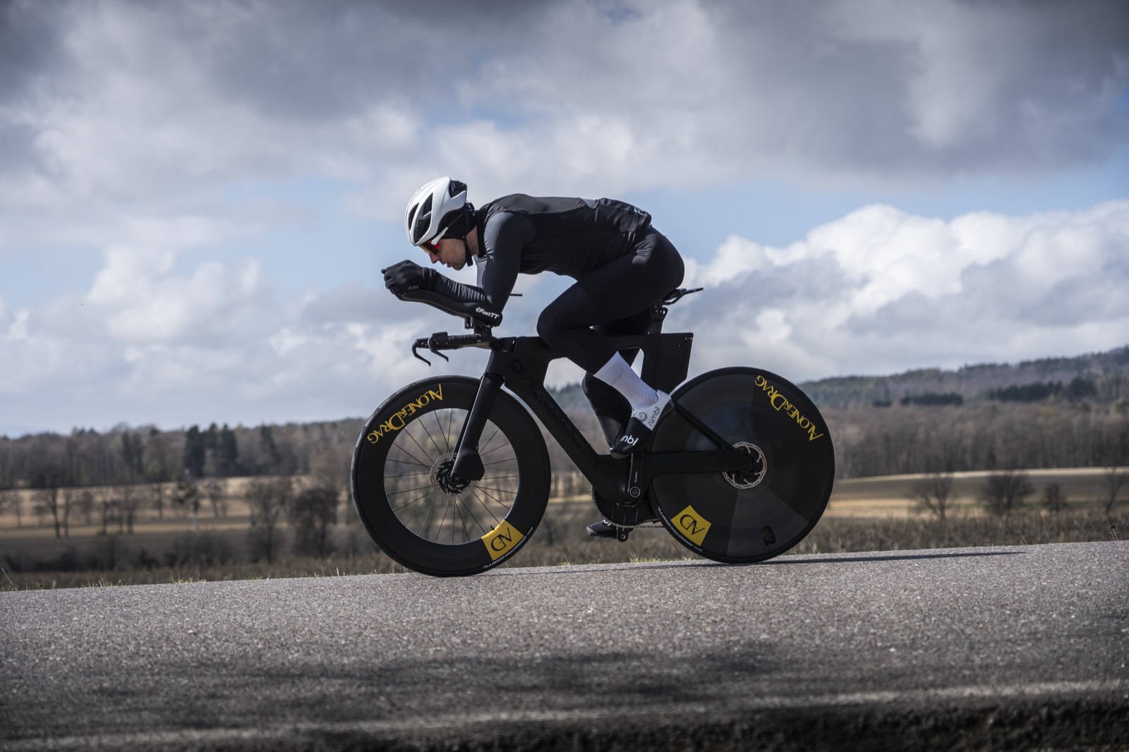 SaBRe VIII — dramatic sky, aero position